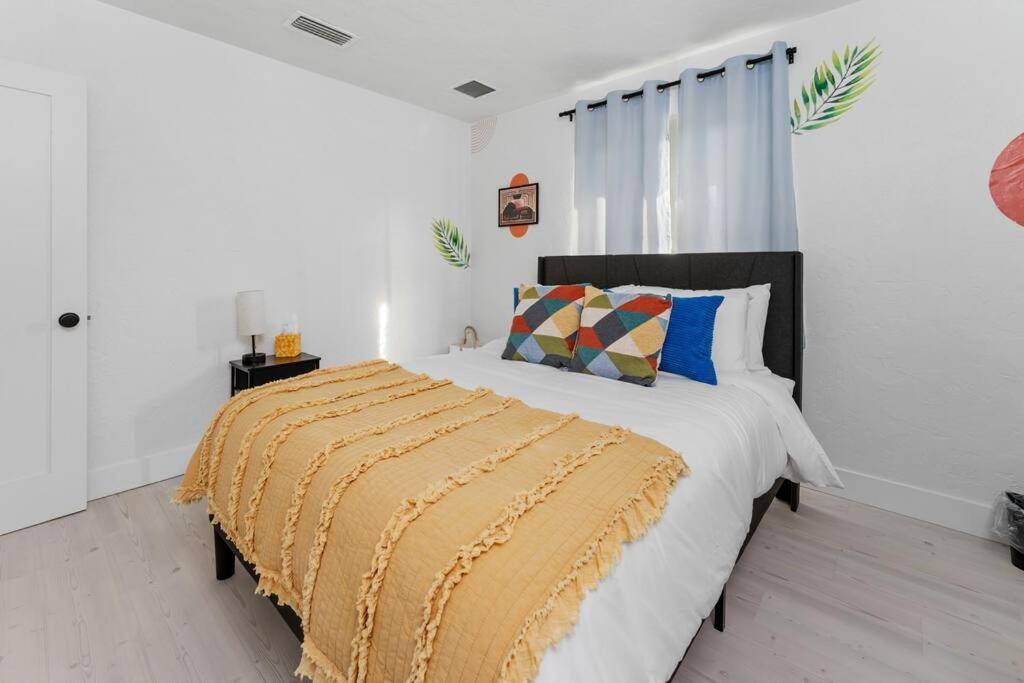 Smart Bungalow: 10-Min To Uf, Central Location Gainesville Exteriör bild