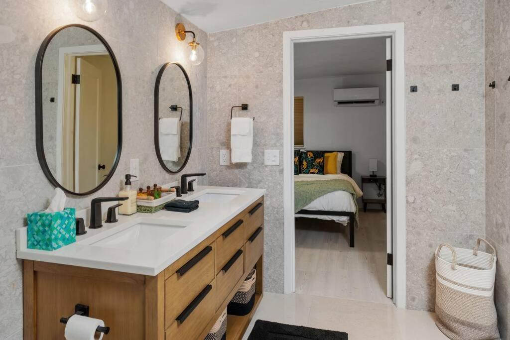 Smart Bungalow: 10-Min To Uf, Central Location Gainesville Exteriör bild