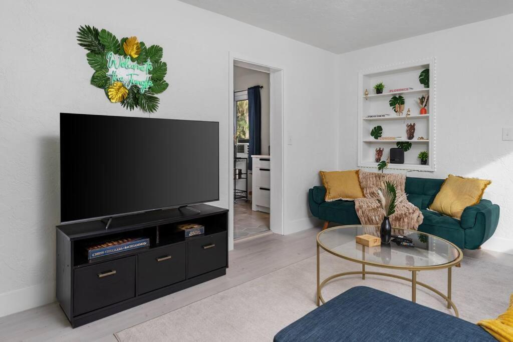 Smart Bungalow: 10-Min To Uf, Central Location Gainesville Exteriör bild